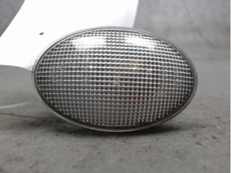 REPETITEUR AILE DROIT OPEL CORSA 2000-8.2003