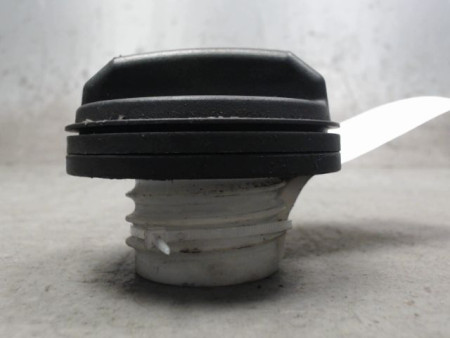 BOUCHON RESERVOIR A CARBURANT FORD FIESTA 2005-