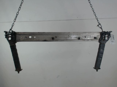 TRAVERSE INFERIEURE ARMATURE AVANT RENAULT MEGANE