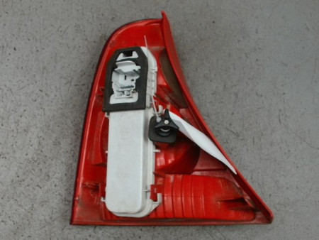 FEU ARRIERE DROIT RENAULT CLIO II PH.1 98-2001