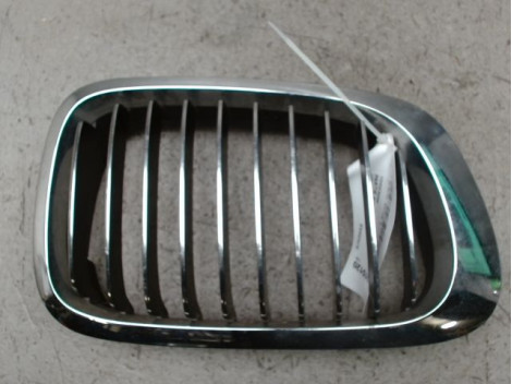 GRILLE CALANDRE DROIT B.M.W. SERIE 3