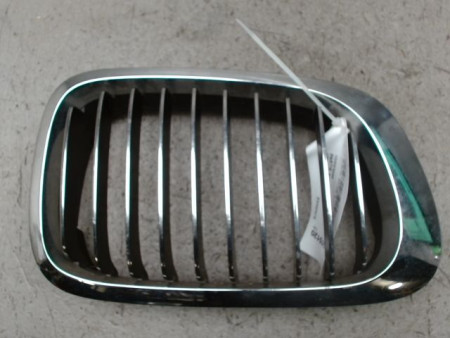 GRILLE CALANDRE DROIT B.M.W. SERIE 3