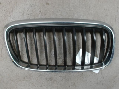 GRILLE CALANDRE DROIT B.M.W. SERIE 2