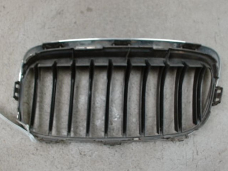 GRILLE CALANDRE DROIT B.M.W. SERIE 2