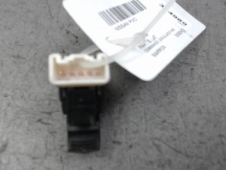 COMMANDE LEVE-GLACE PORTE AVD NISSAN PIXO