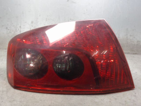 FEU ARRIERE GAUCHE  PEUGEOT 407