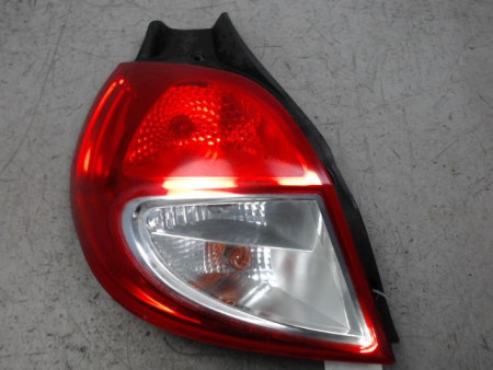 FEU ARRIERE GAUCHE  RENAULT CLIO III 2009-