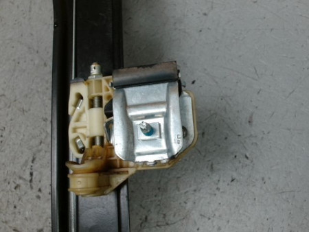 MECANISME+MOTEUR LEVE-GLACE AVANT DROIT MERCEDES CLA