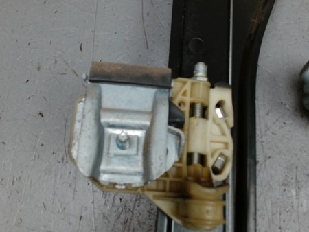 MECANISME+MOTEUR LEVE-GLACE AVANT GAUCHE MERCEDES CLA