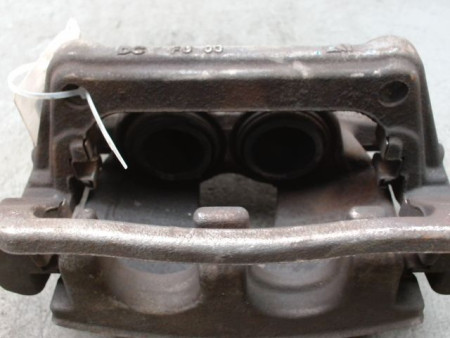 ETRIER DE FREIN AVANT DROIT MERCEDES CLA