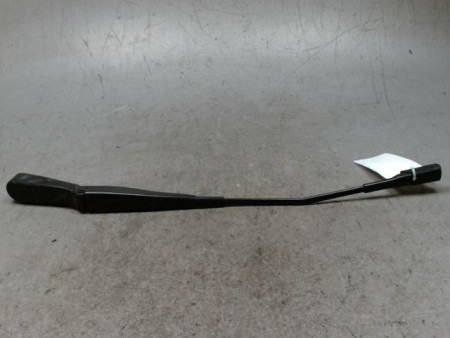 BRAS ESSUIE-GLACE AVANT GAUCHE MERCEDES CLA