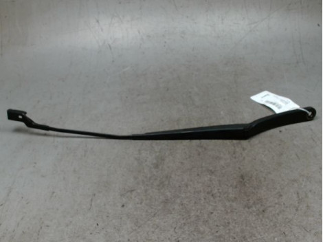 BRAS ESSUIE-GLACE AVANT DROIT FORD FOCUS
