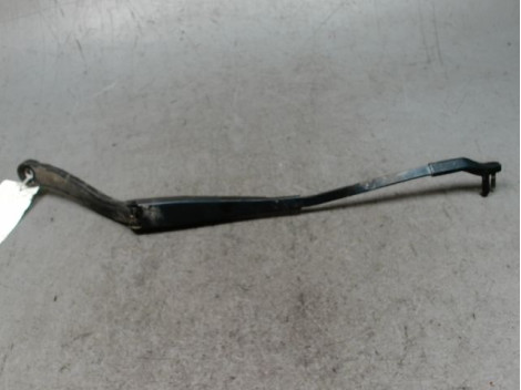 BRAS ESSUIE-GLACE AVANT GAUCHE MERCEDES CLASSE C COUPE SPORT