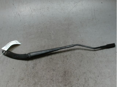 BRAS ESSUIE-GLACE AVANT GAUCHE RENAULT CAPTUR
