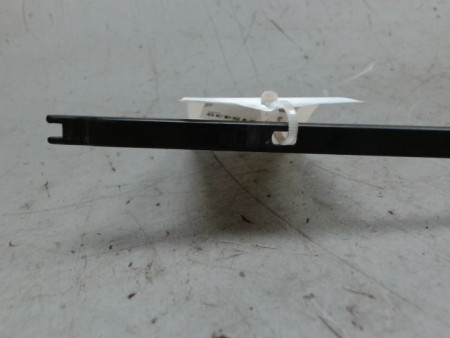 BRAS ESSUIE-GLACE AVANT DROIT RENAULT CLIO III ESTATE 2008-