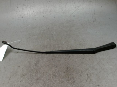 BRAS ESSUIE-GLACE AVANT DROIT FORD FOCUS 98-04