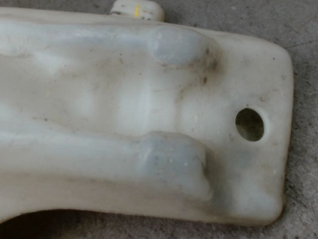 RESERVOIR LAVE-GLACE AVANT PEUGEOT 307 SW 2005-