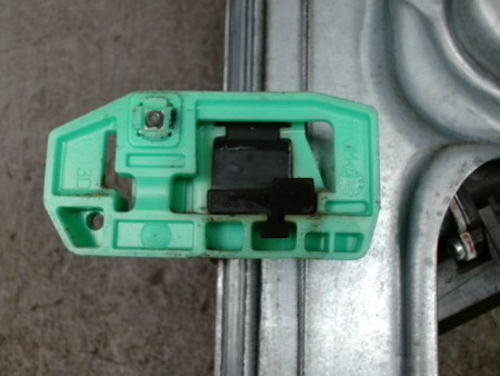 MECANISME+MOTEUR LEVE-GLACE AVANT DROIT RENAULT SCENIC II PH2 2006-