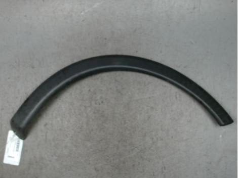 ELARGISSEUR AILE AVANT DROIT OPEL CORSA 2000-8.2003