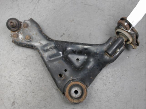 TRIANGLE INFERIEUR AVANT GAUCHE MERCEDES VITO