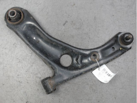 TRIANGLE INFERIEUR AVANT GAUCHE PEUGEOT 107 5P
