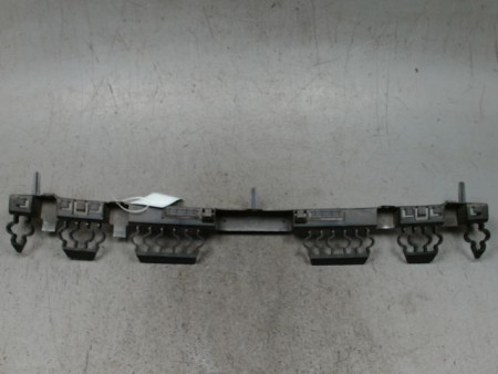 SUPPORT CENTRAL PARE-CHOC ARRIERE  RENAULT CLIO