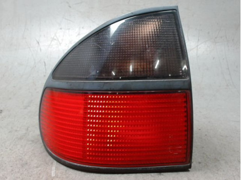 FEU ARRIERE GAUCHE  RENAULT LAGUNA -98