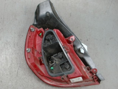 FEU ARRIERE DROIT RENAULT CLIO