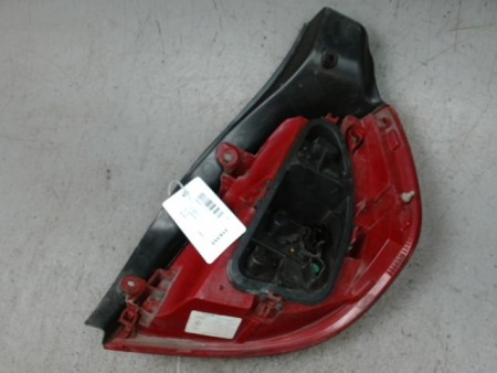FEU ARRIERE GAUCHE  RENAULT CLIO