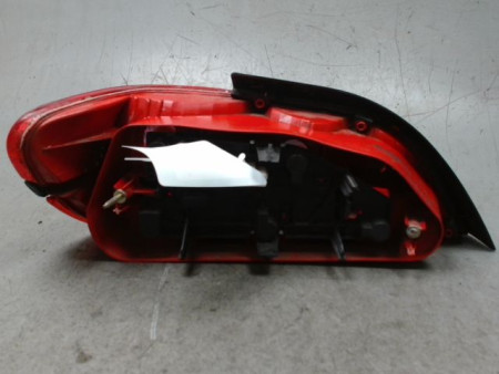 FEU ARRIERE DROIT PEUGEOT 406 99-04