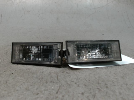 ECLAIREUR PLAQUE DE POLICE RENAULT CLIO IV 2012-