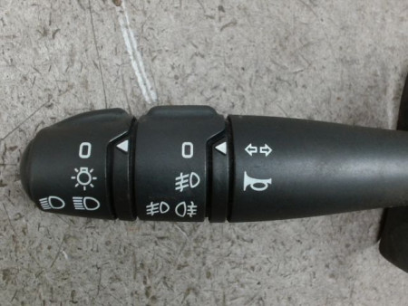 COMMANDE CLIGNOTANT DACIA SANDERO 2008-