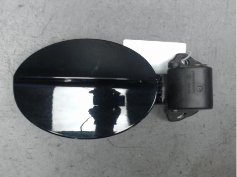 VOLET DE TRAPPE CARBURANT MERCEDES CLASSE CLS