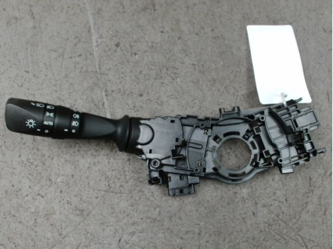 COMMANDE CLIGNOTANT TOYOTA AURIS