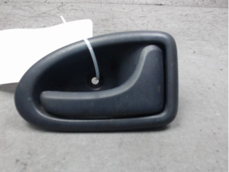 POIGNEE INTERIEURE PORTE AVANT DROIT RENAULT CLIO II PH.2 01-06