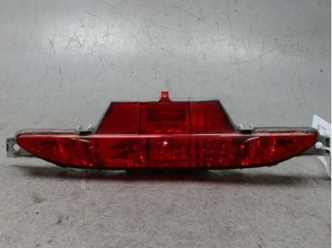 FEU BROUILLARD CENTRAL ARRIERE PEUGEOT 208