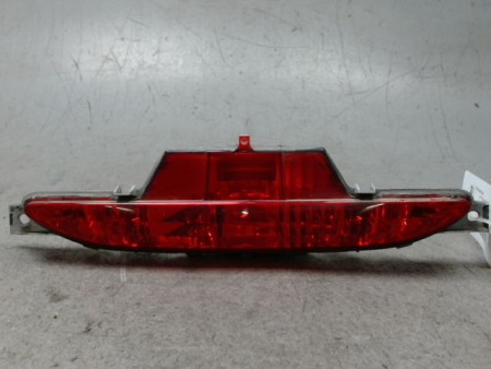FEU BROUILLARD CENTRAL ARRIERE PEUGEOT 208