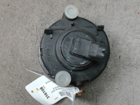 PHARE ANTIBROUILLARD AVANT DROIT RENAULT TWINGO PH.3 2000-2007
