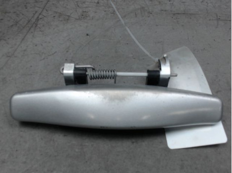 POIGNEE EXTERIEURE PORTE AVANT GAUCHE DACIA DUSTER 2010-