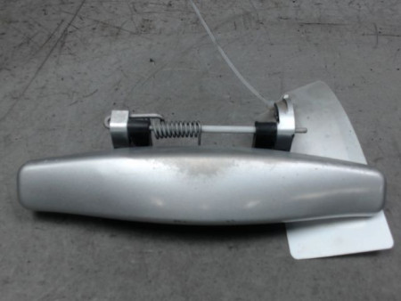 POIGNEE EXTERIEURE PORTE AVANT GAUCHE DACIA DUSTER 2010-