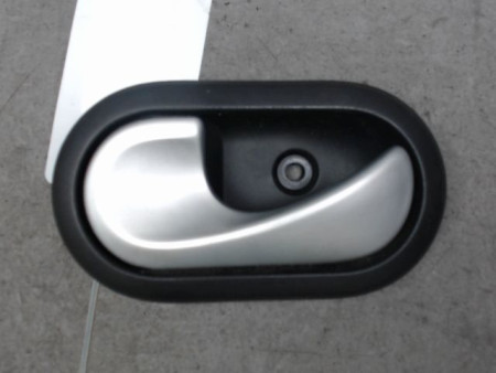 POIGNEE INTERIEURE PORTE AVANT GAUCHE DACIA DUSTER 2010-