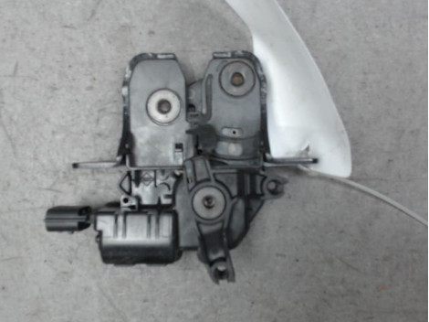 SERRURE HAYON  DACIA DUSTER 2010-