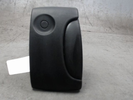 POIGNEE EXTERIEURE PORTE COULISSANTE DROIT RENAULT KANGOO EXPRESS 97-2003