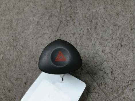 BOUTON DE WARNING RENAULT CLIO II CAMPUS 06-