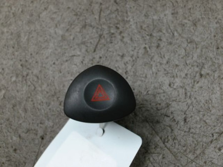 BOUTON DE WARNING RENAULT CLIO II CAMPUS 06-