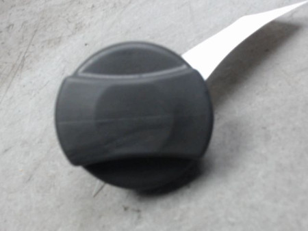 BOUCHON RESERVOIR A CARBURANT OPEL CORSA 2000-8.2003
