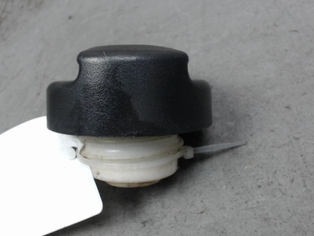 BOUCHON RESERVOIR A CARBURANT OPEL CORSA 2000-8.2003