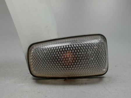 REPETITEUR AILE GAUCHE PEUGEOT 406 99-04