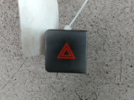 BOUTON DE WARNING CHEVROLET CAPTIVA