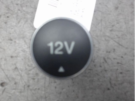 PRISE 12V AV FORD KUGA